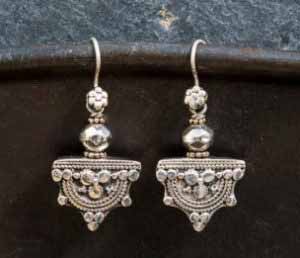 product-j25-silver-earring